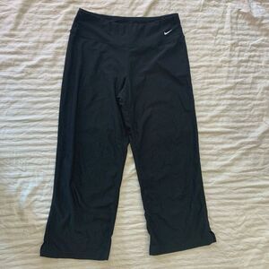 🪸🪸🪸 NIKE WOMENS ATHLETIC PULL ON YOGA CAPRIS PANTS SIZE S 🪸🪸🪸